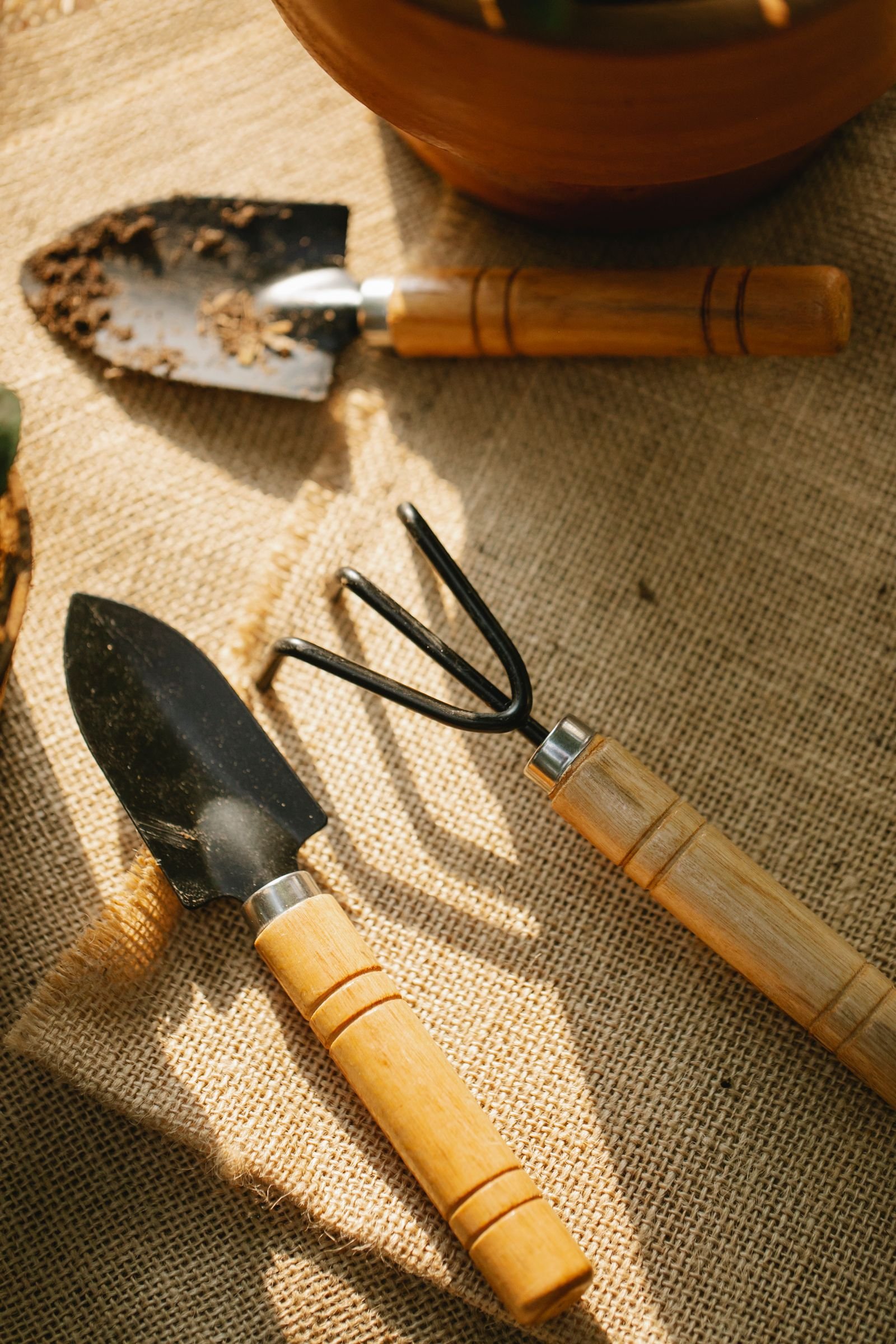Wooden handled garden hand tool set